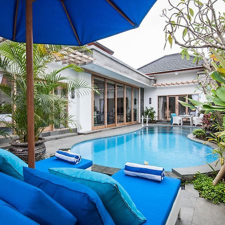 Ambermoon Villa 2 Seminyak Buitenkant foto