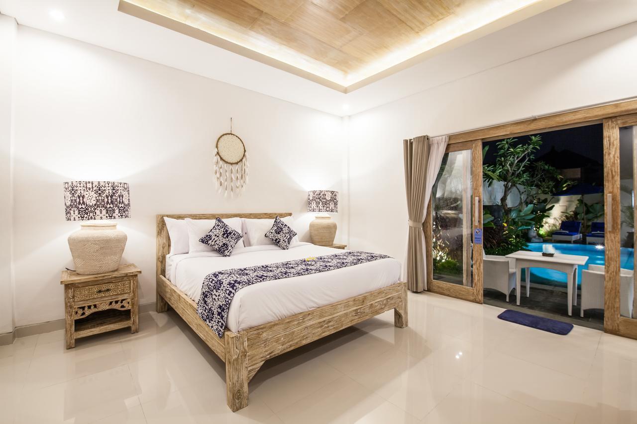 Ambermoon Villa 2 Seminyak Buitenkant foto