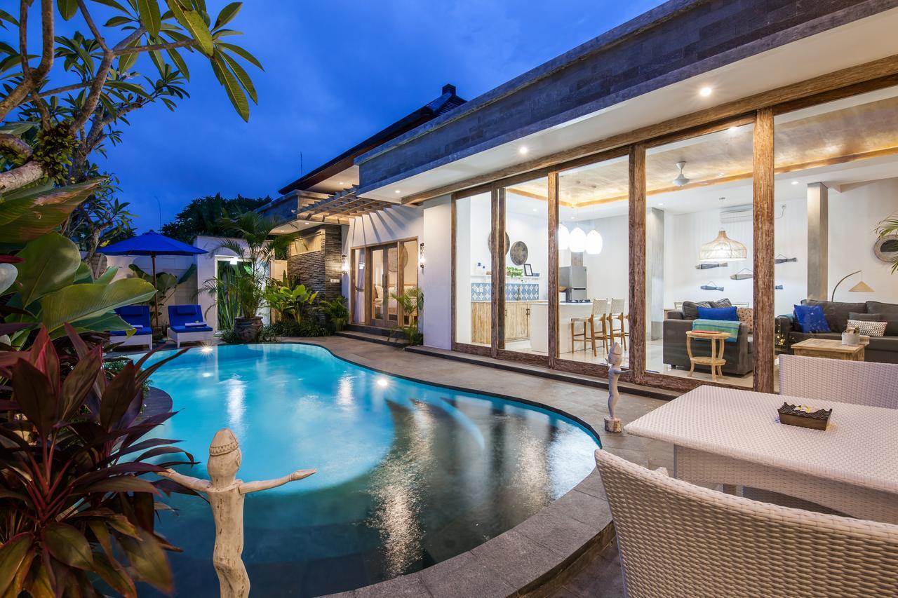 Ambermoon Villa 2 Seminyak Buitenkant foto