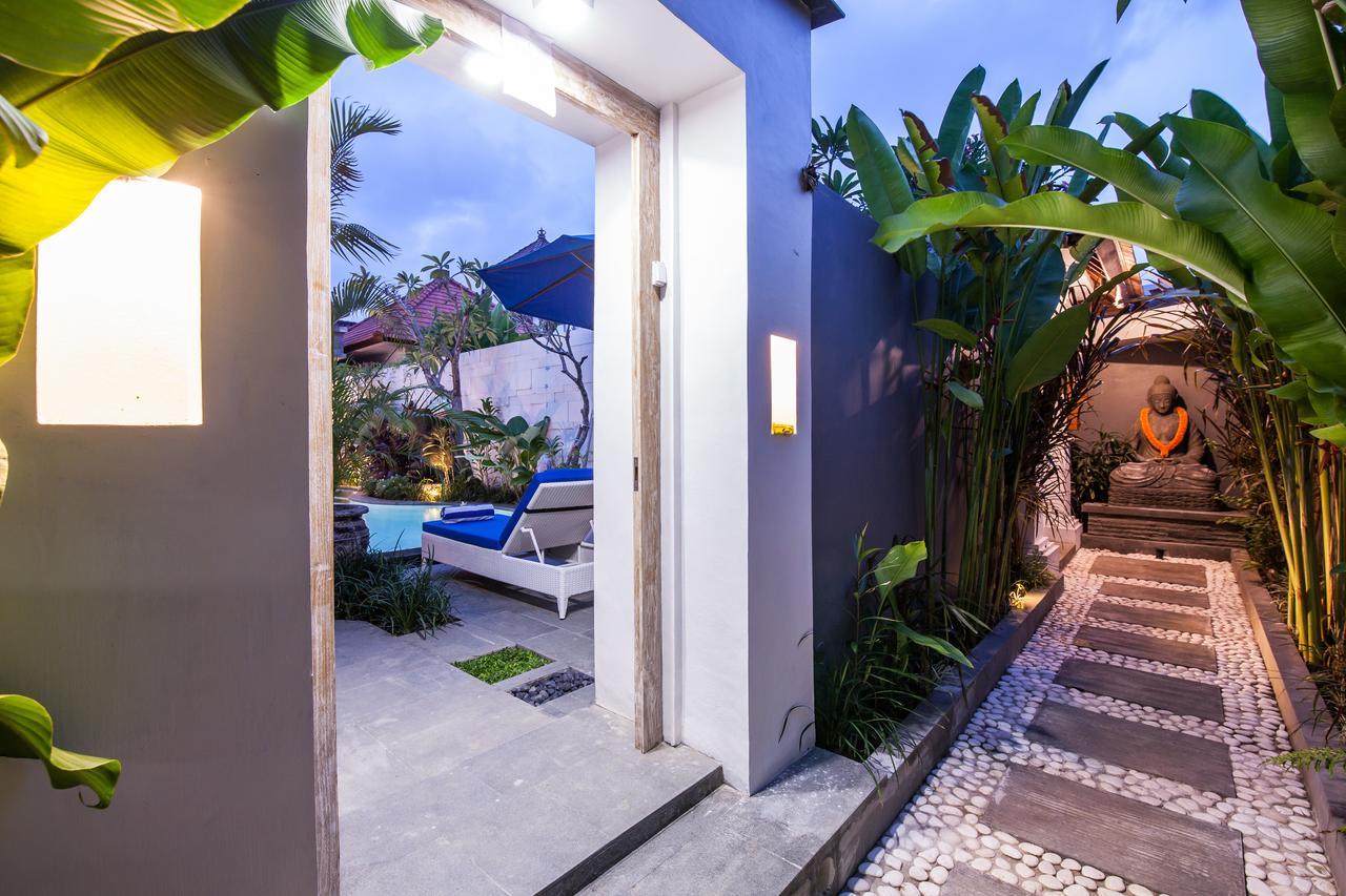 Ambermoon Villa 2 Seminyak Buitenkant foto